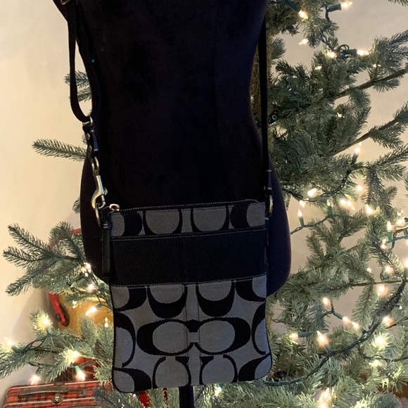 Coach Handbags - Like New Coach Signature Crossbody Bag Black